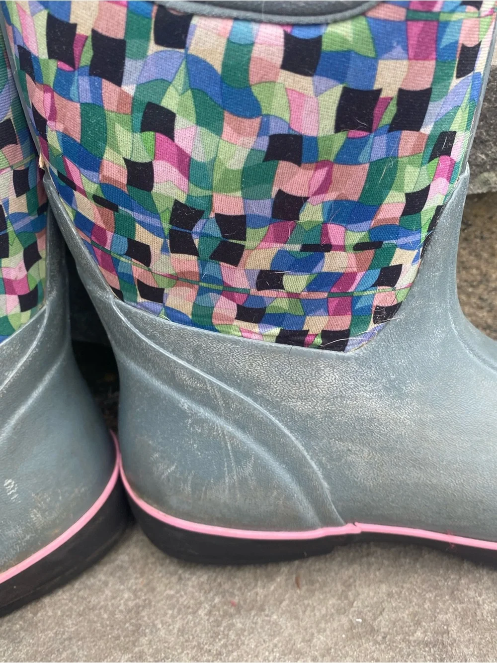 Bogs Gray Big Girls size 5 Winter Snow Boots